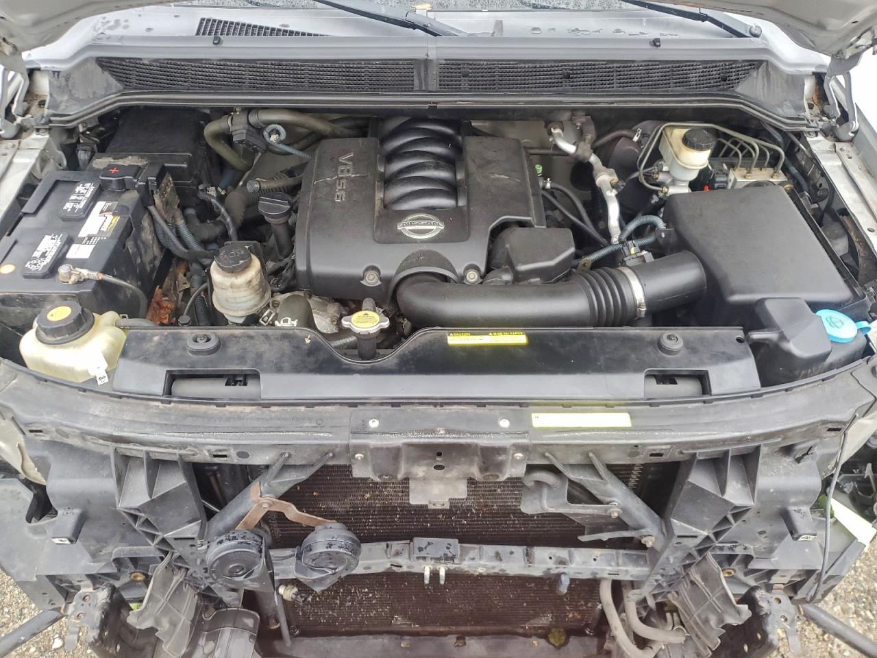 Nissan Titan Xe Image 4