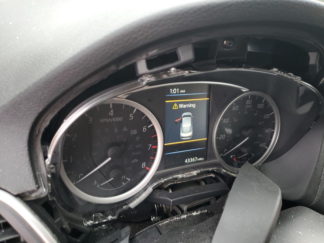 Nissan Sentra S Image 2