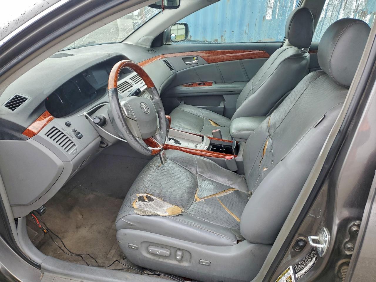 Toyota Avalon Xl Image 3