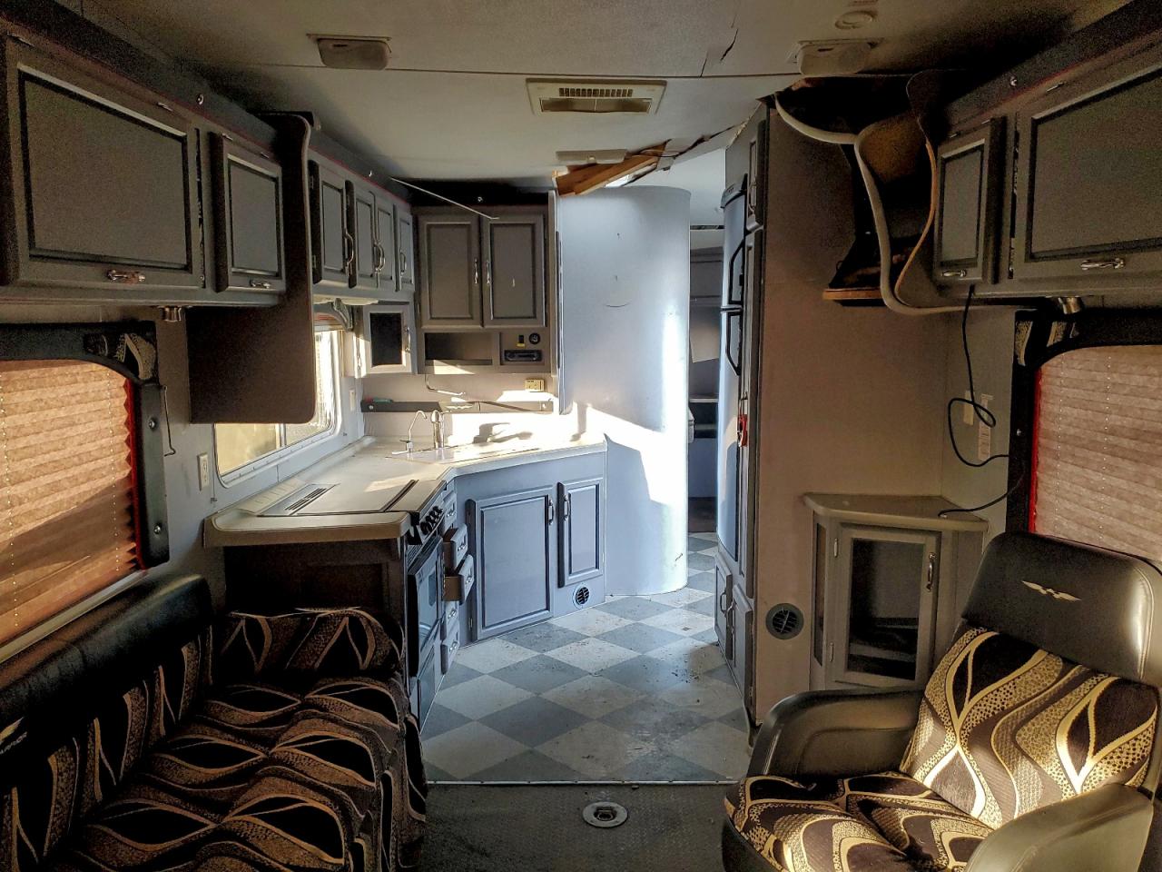 Week Rv Trailer Image 2