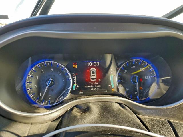 Chrysler Pacifica Touring L Image 11