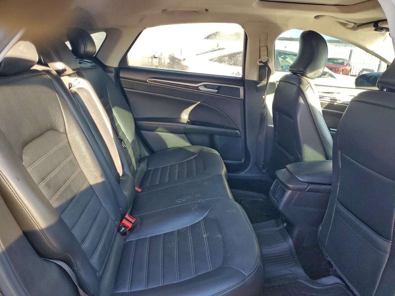 Ford Fusion Se Image 8