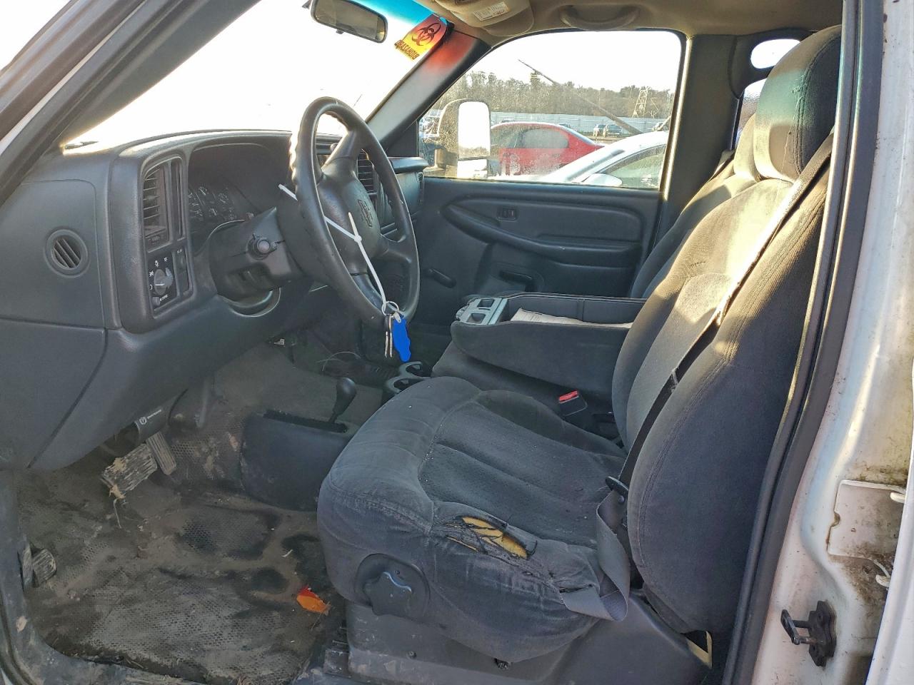 Chevrolet Silverado K2500 Heavy Duty Image 3