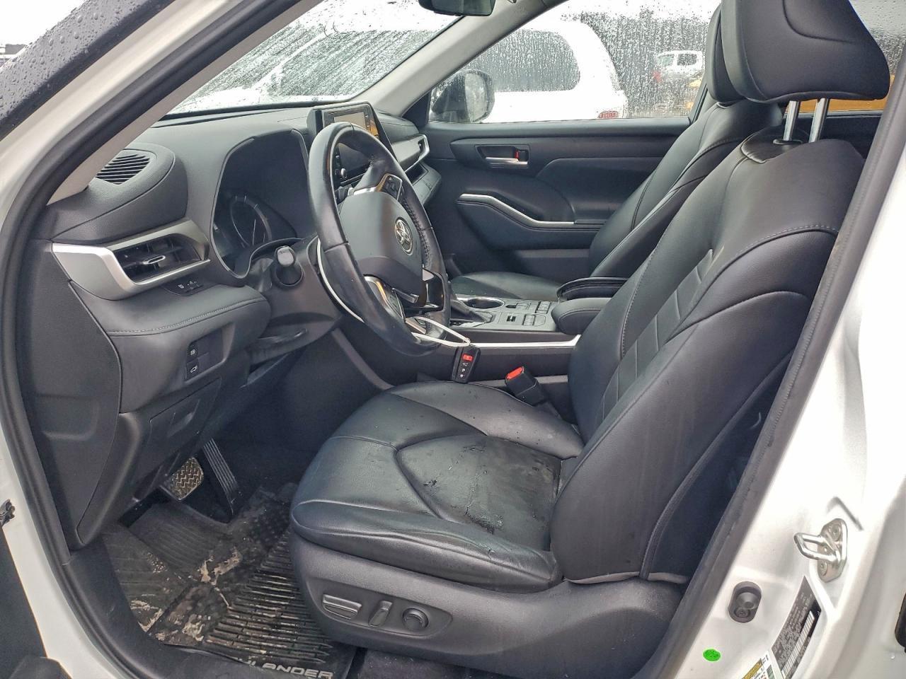 Toyota Highlander Xle Image 2