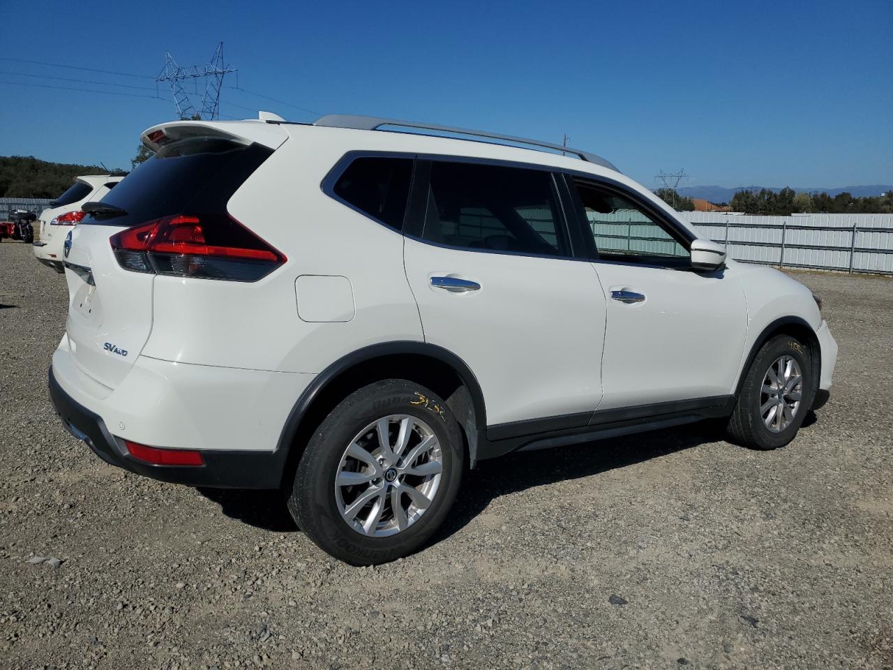 Nissan Rogue S Image 3