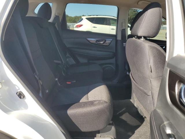 Nissan Rogue S Image 8