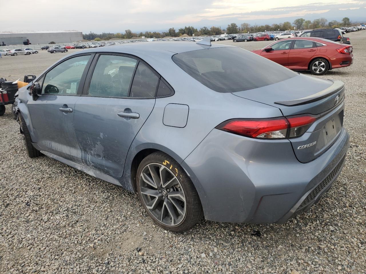 Toyota Corolla Xse Image 3