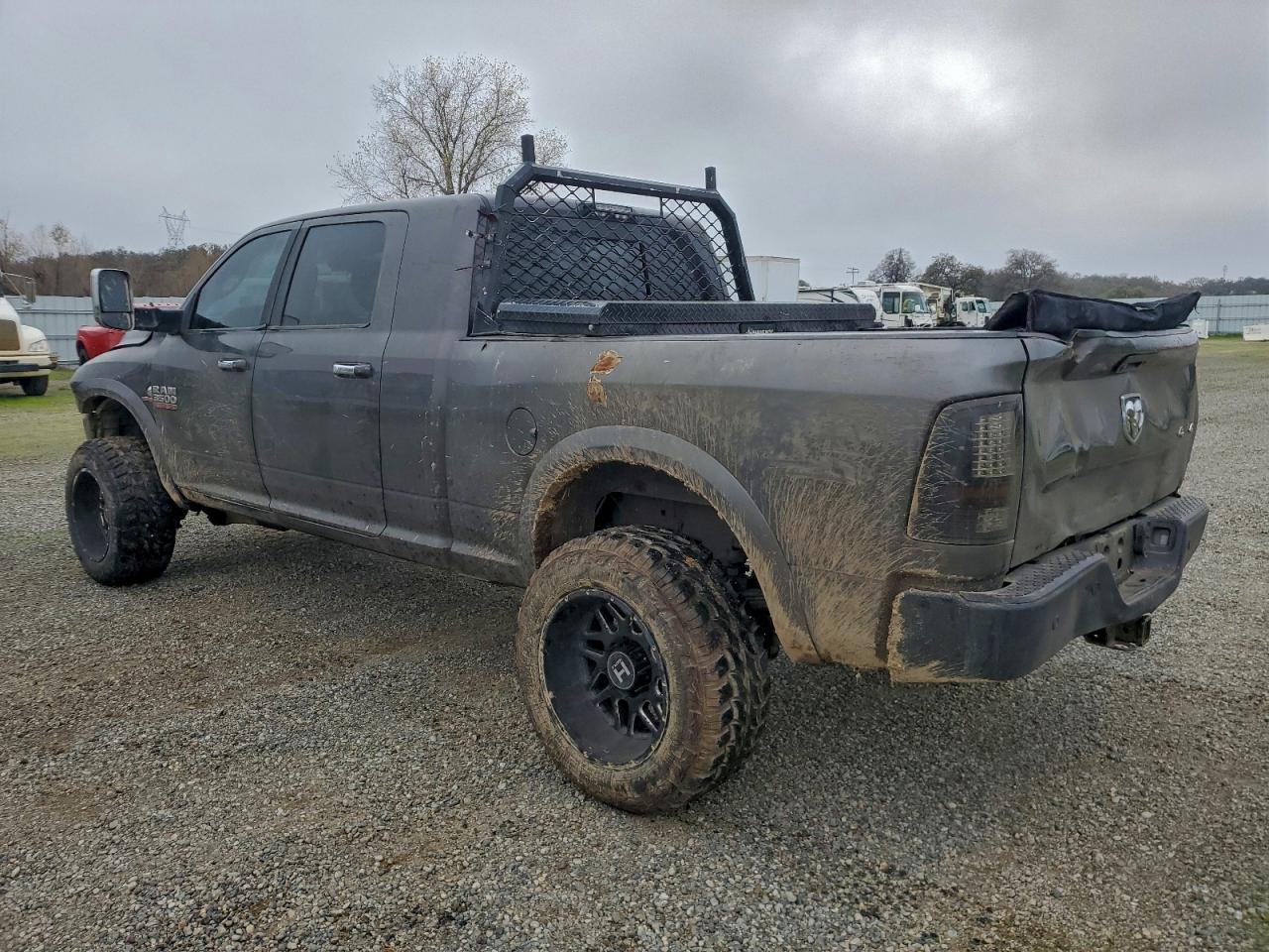 Ram 3500 Laramie Image 8