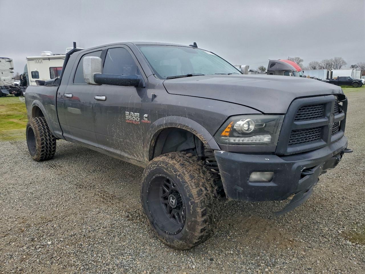 Ram 3500 Laramie Image 11