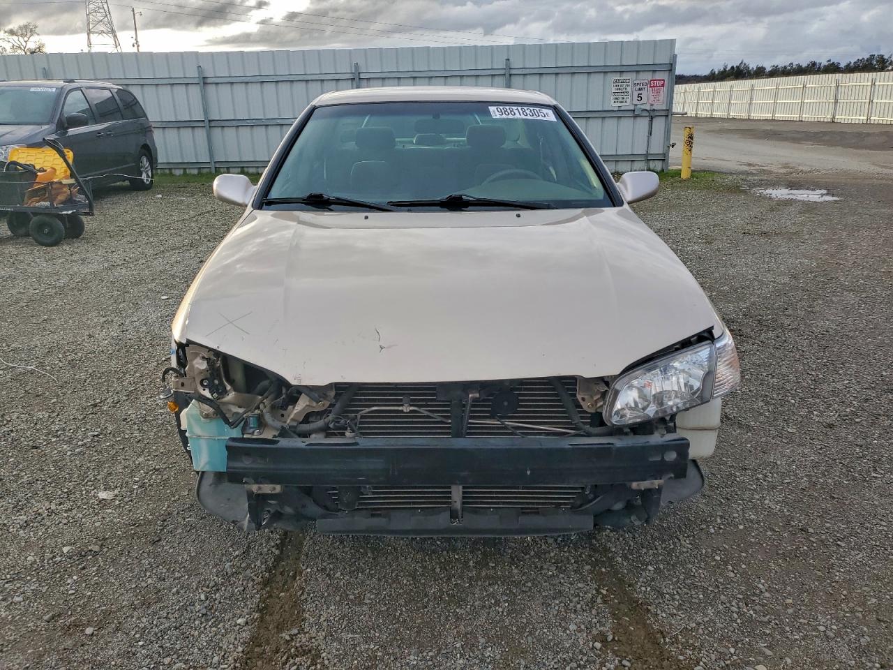 Toyota Camry Ce Image 3